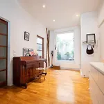 Spacious Apartment In Central Paris
